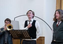 Fotogalerie SHIMMERLE KLEZMER KABARET – KAFKA: Americký proces - fotogalerie