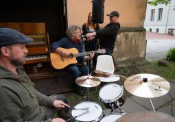Fotogalerie Hudební jam v knihovně - květen 2025 - galerie